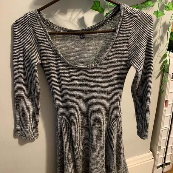 AMERICAN EAGLE STRIPED DRESS - Picture 2 of 3